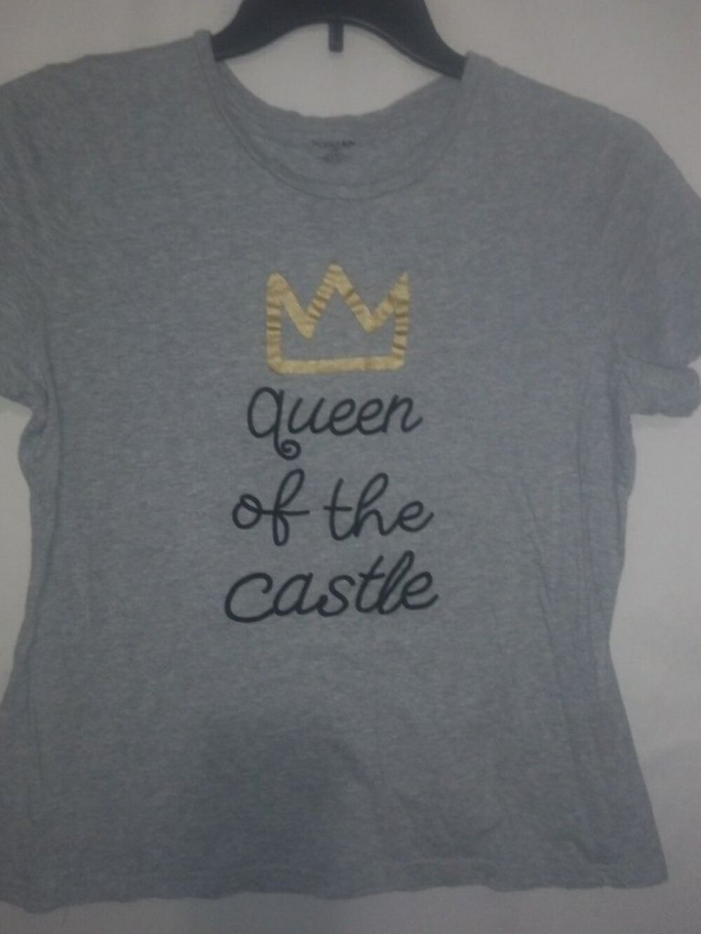 Queen of the Castle L Crown Top